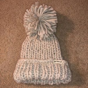 White Chunky Knot Pom Beanie